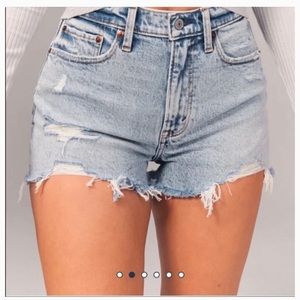 Abercrombie high rise mom short. Brand new with tags